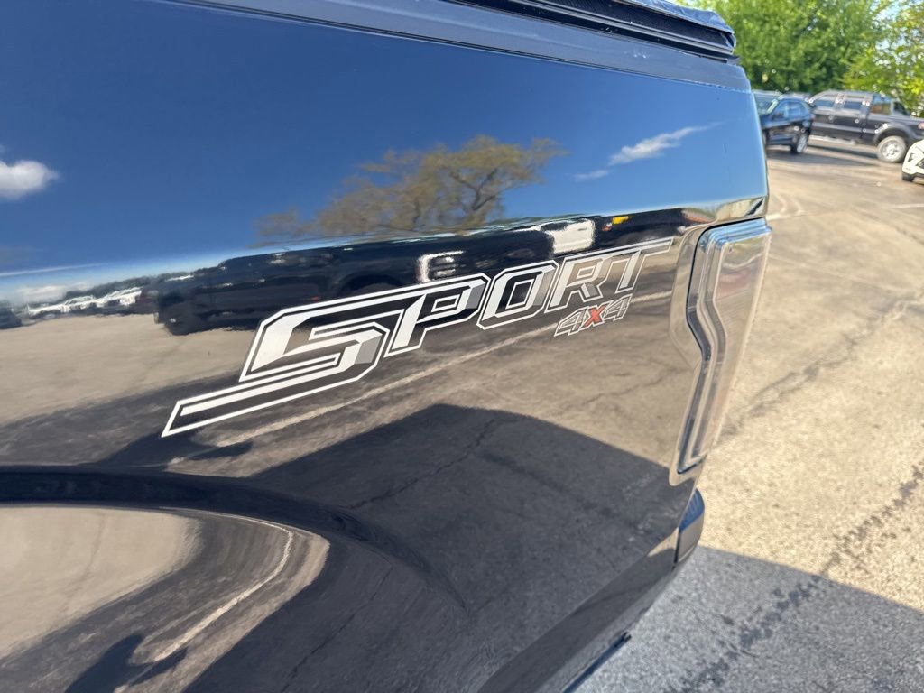 Used 2019 Ford F150 XLT w/ Equipment Group 302A Luxury AWD/4WD image 11