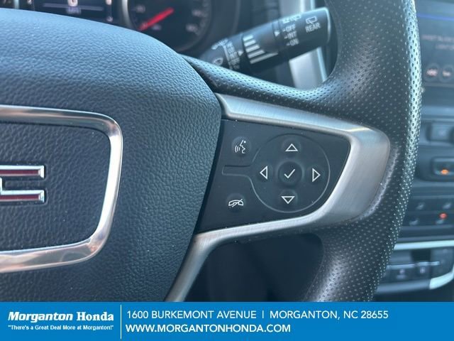 Used 2024 GMC Terrain SLE AWD/4WD image 17
