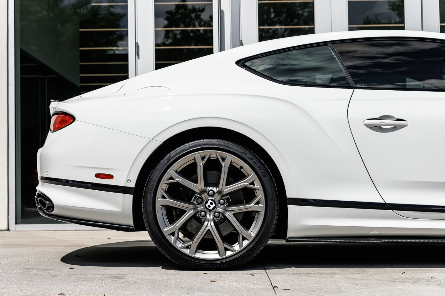 Used 2024 Bentley Continental GT V8 image 5