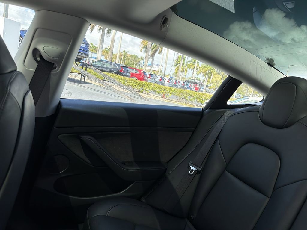 Used 2023 Tesla Model 3 Standard Range image 13