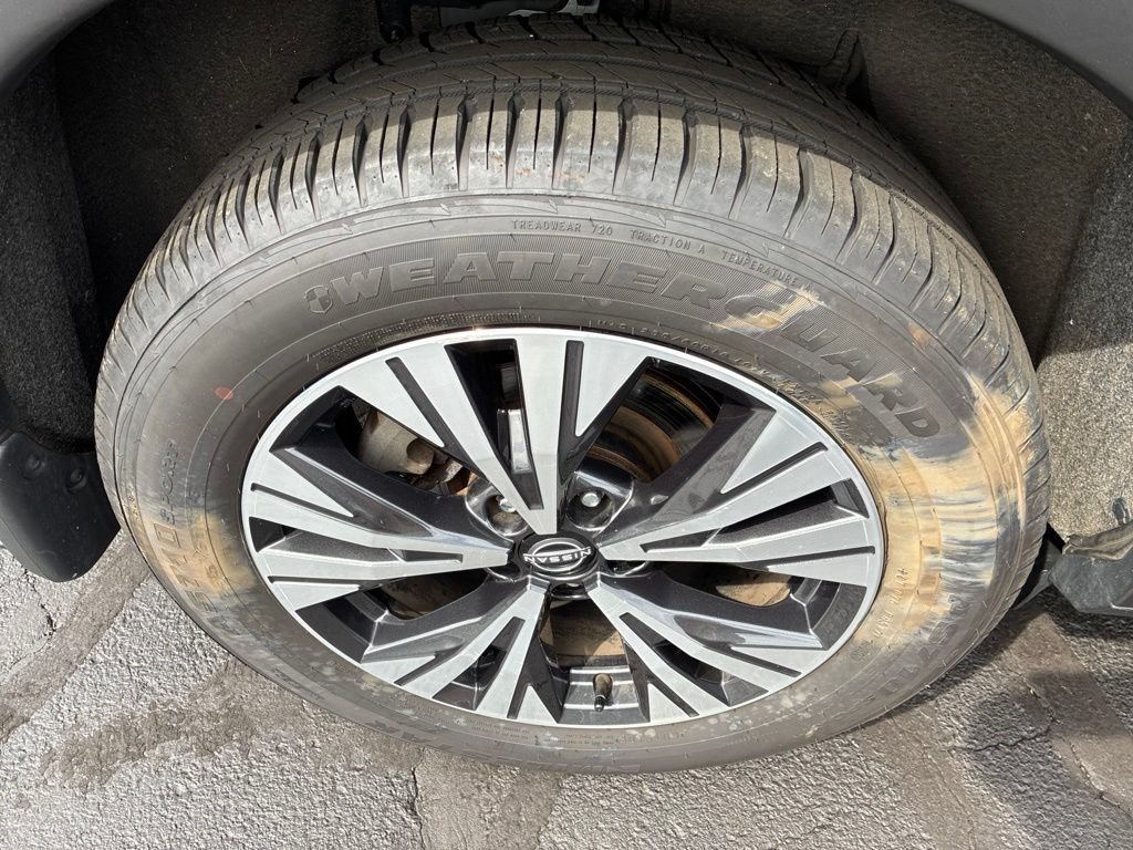 Certified 2023 Nissan Rogue SV w/ SV Premium B Package AWD/4WD image 10