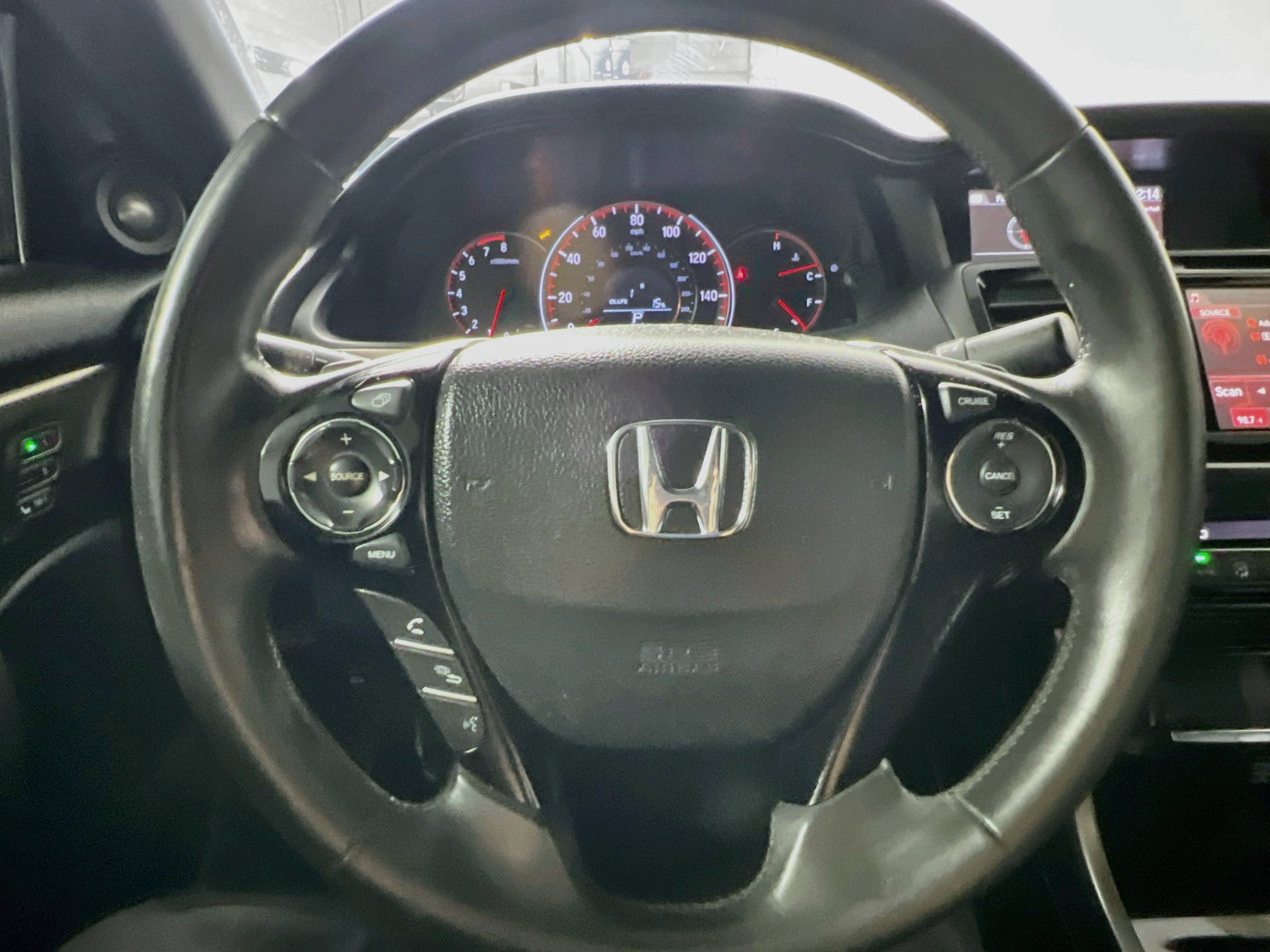 Used 2017 Honda Accord EX-L image 18