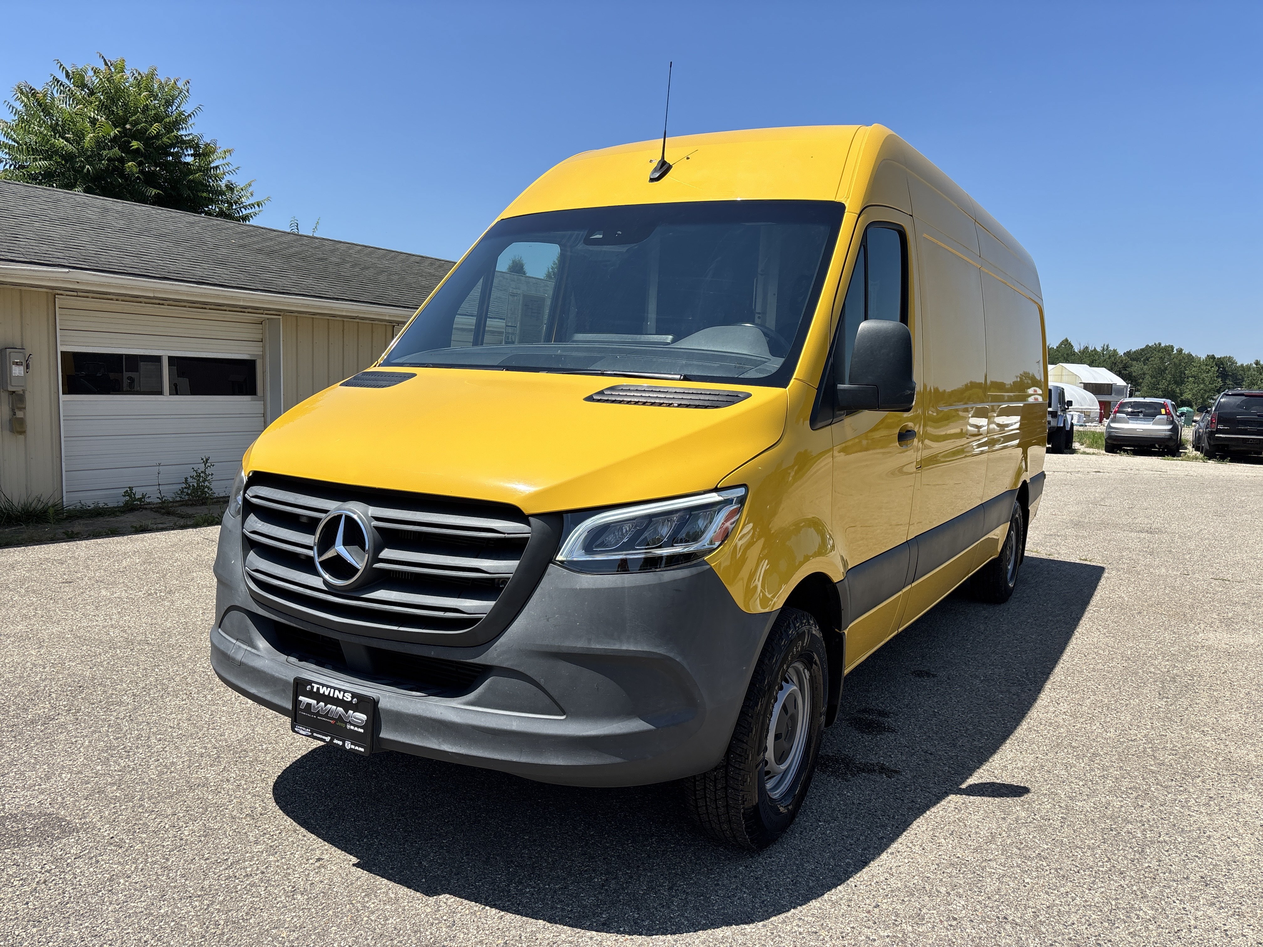 Used 2021 Mercedes-Benz Sprinter 2500 w/ Acoustic Package image 13