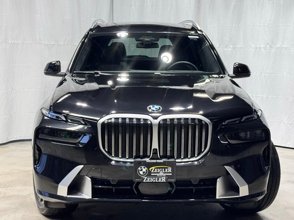 Certified 2024 BMW X7 xDrive40i w/ Executive Package image 2