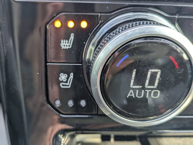 Used 2024 Toyota Highlander Limited FWD image 25