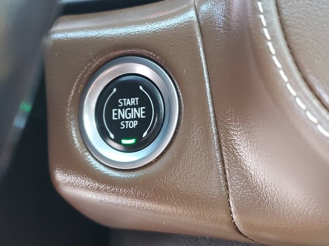 Used 2021 Chevrolet Suburban High Country AWD/4WD image 21