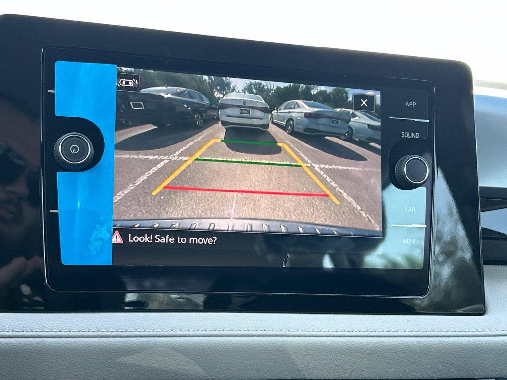 New 2027 Volkswagen Taos S FWD image 31