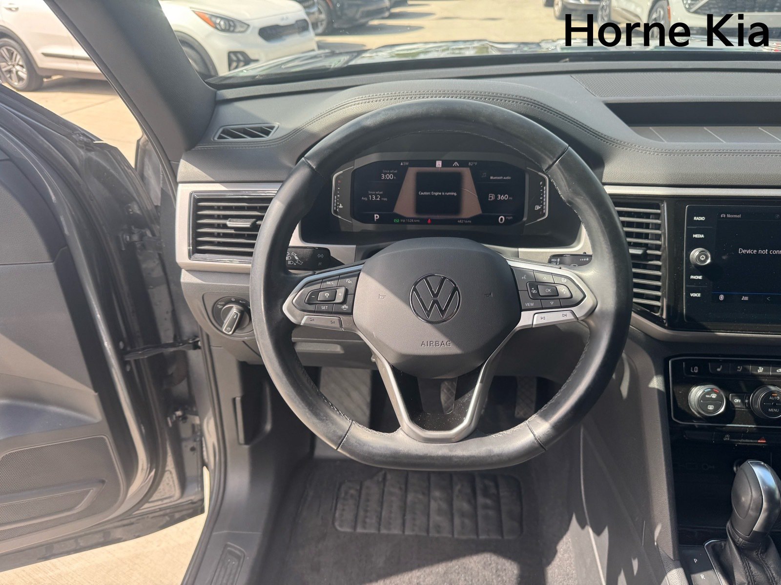 Used 2020 Volkswagen Atlas Cross Sport SEL Premium AWD/4WD image 14