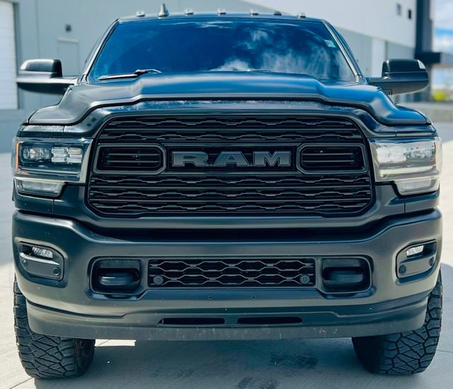 Used 2022 RAM 3500 Limited w/ Max Tow Package image 4