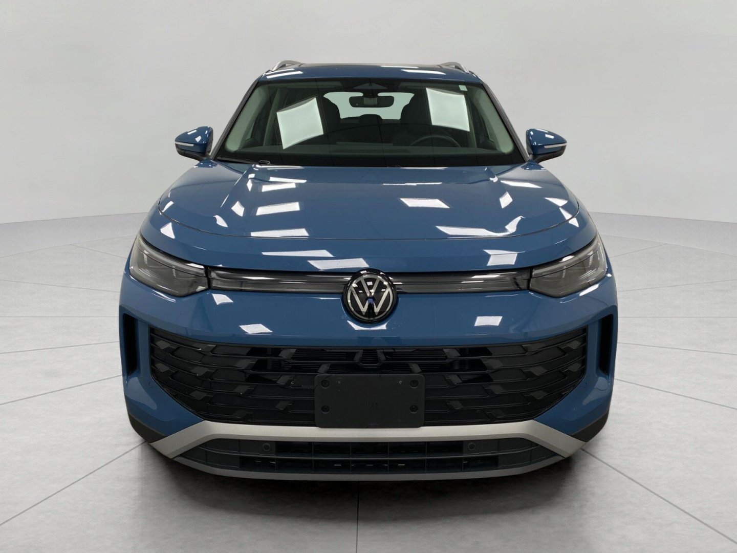 Used 2026 Volkswagen Tiguan SE AWD/4WD image 10