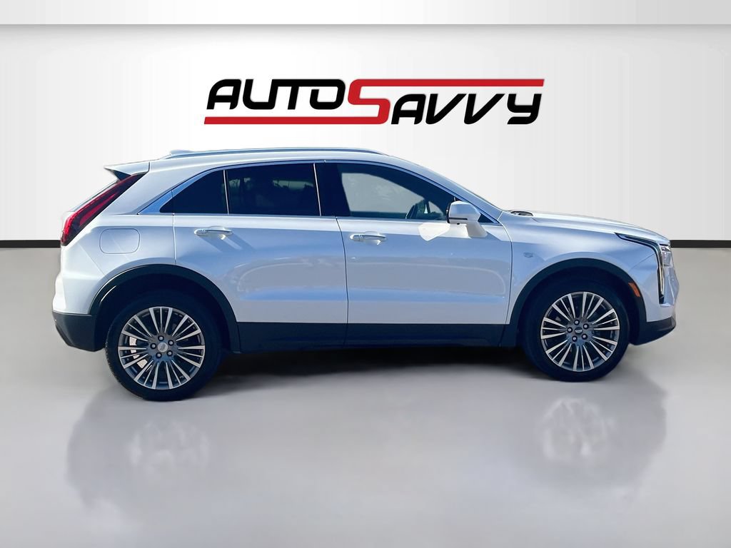 Used 2025 Cadillac XT4 Premium Luxury w/ Technology Package AWD/4WD image 8
