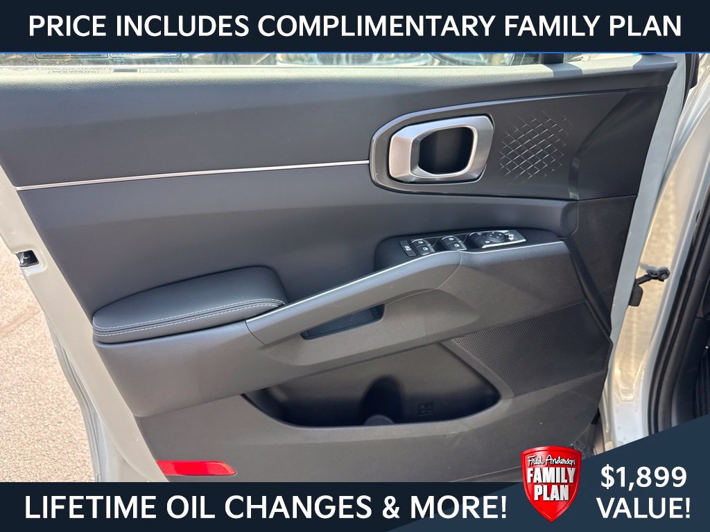 New 2026 Kia Sorento S w/ S Panoramic Sunroof Package FWD image 15