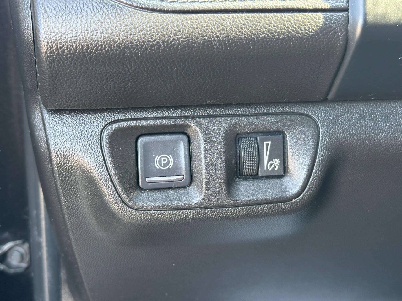 Used 2019 GMC Acadia SLT FWD image 28