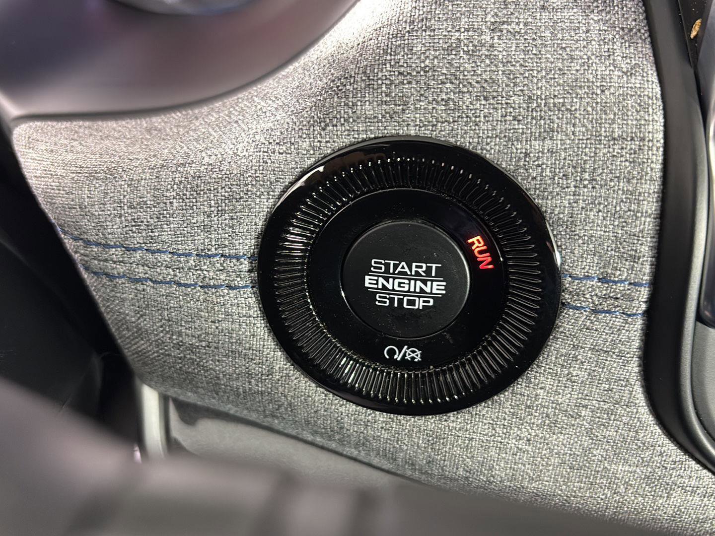 Used 2025 Jeep Compass Latitude image 27