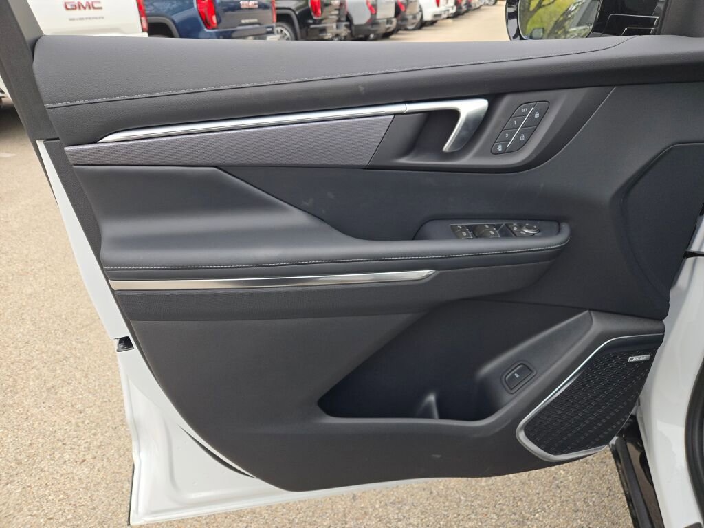New 2026 Buick Enclave Sport Touring w/ Power Package FWD image 17