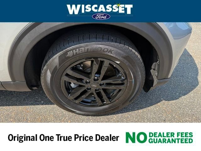 Certified 2022 Ford Explorer XLT w/ Equipment Group 202A AWD/4WD image 30