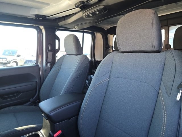 New 2026 Jeep Gladiator Sport AWD/4WD image 6