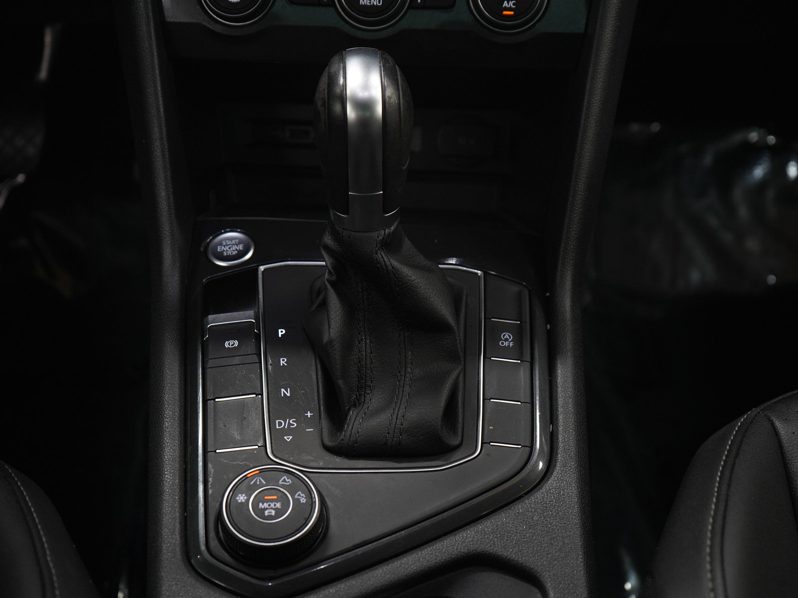 Used 2019 Volkswagen Tiguan SE w/ Panoramic Sunroof Package AWD/4WD image 19