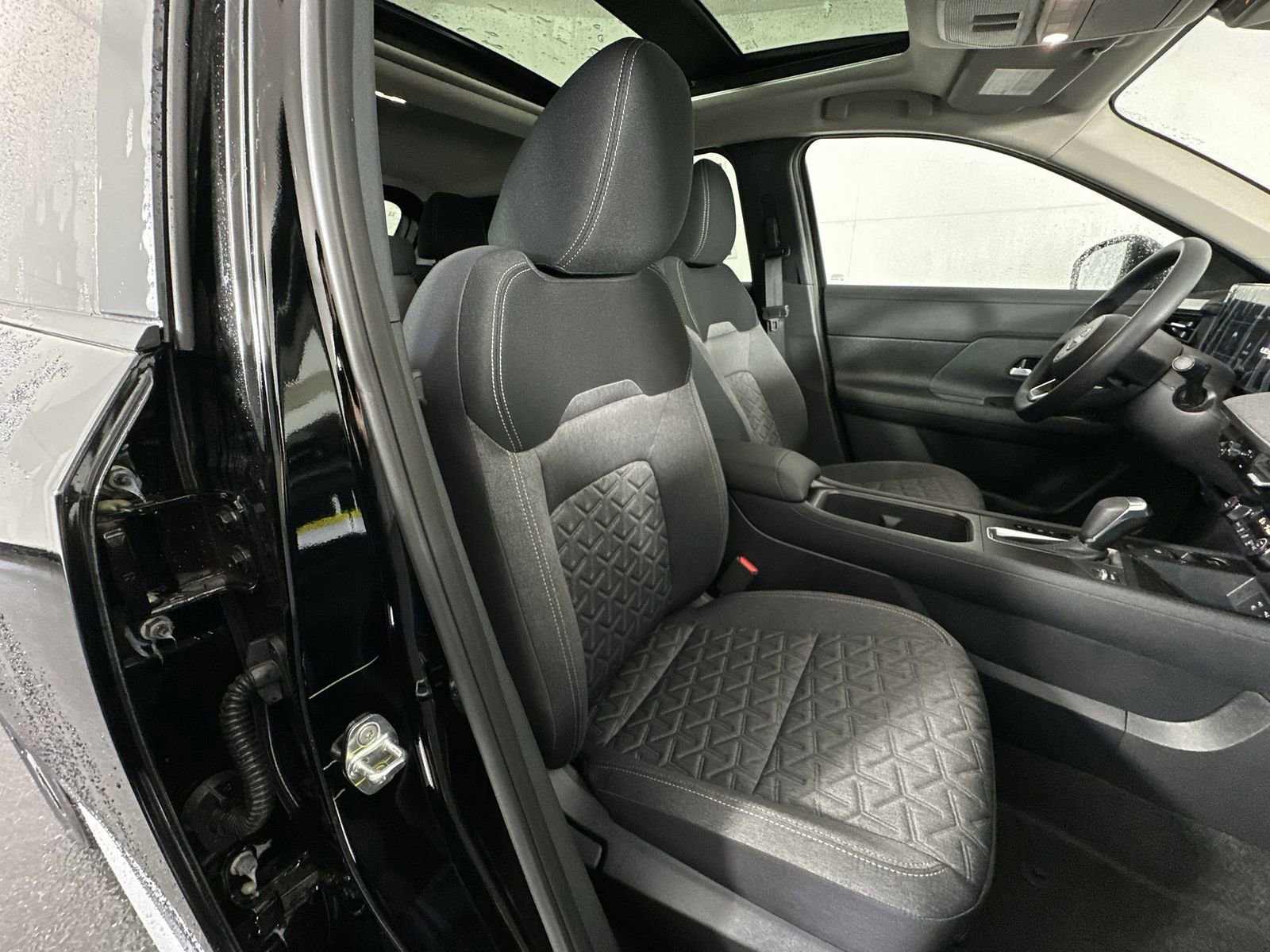 New 2026 Nissan Kicks SV w/ SV Premium Package FWD image 27