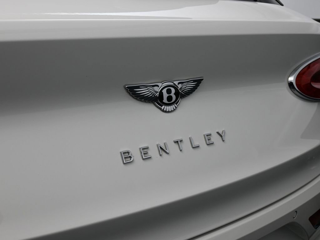 Certified 2023 Bentley Bentayga Plug-In Hybrid AWD/4WD image 14