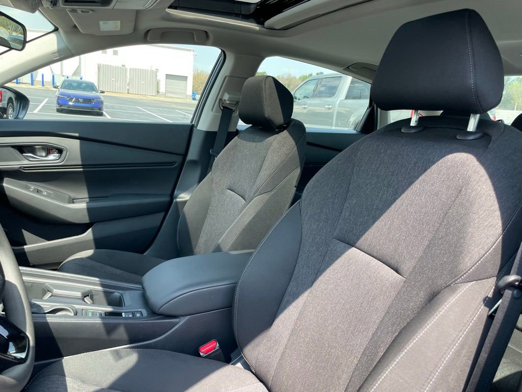 Certified 2025 Honda Accord SE image 25