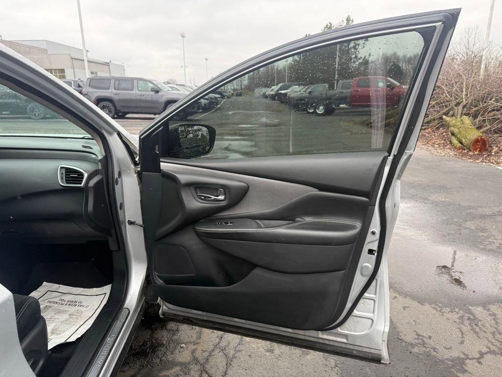 Used 2020 Nissan Murano SV AWD/4WD image 44