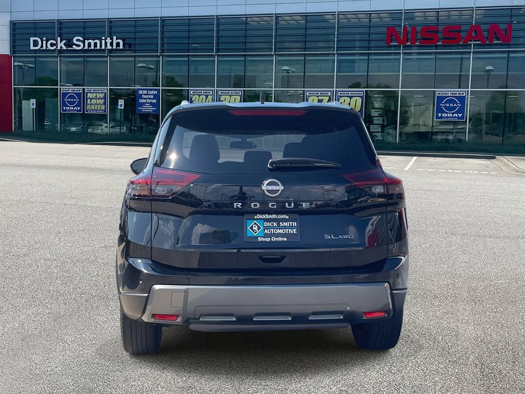 Used 2024 Nissan Rogue SL w/ SL Premium Package image 5