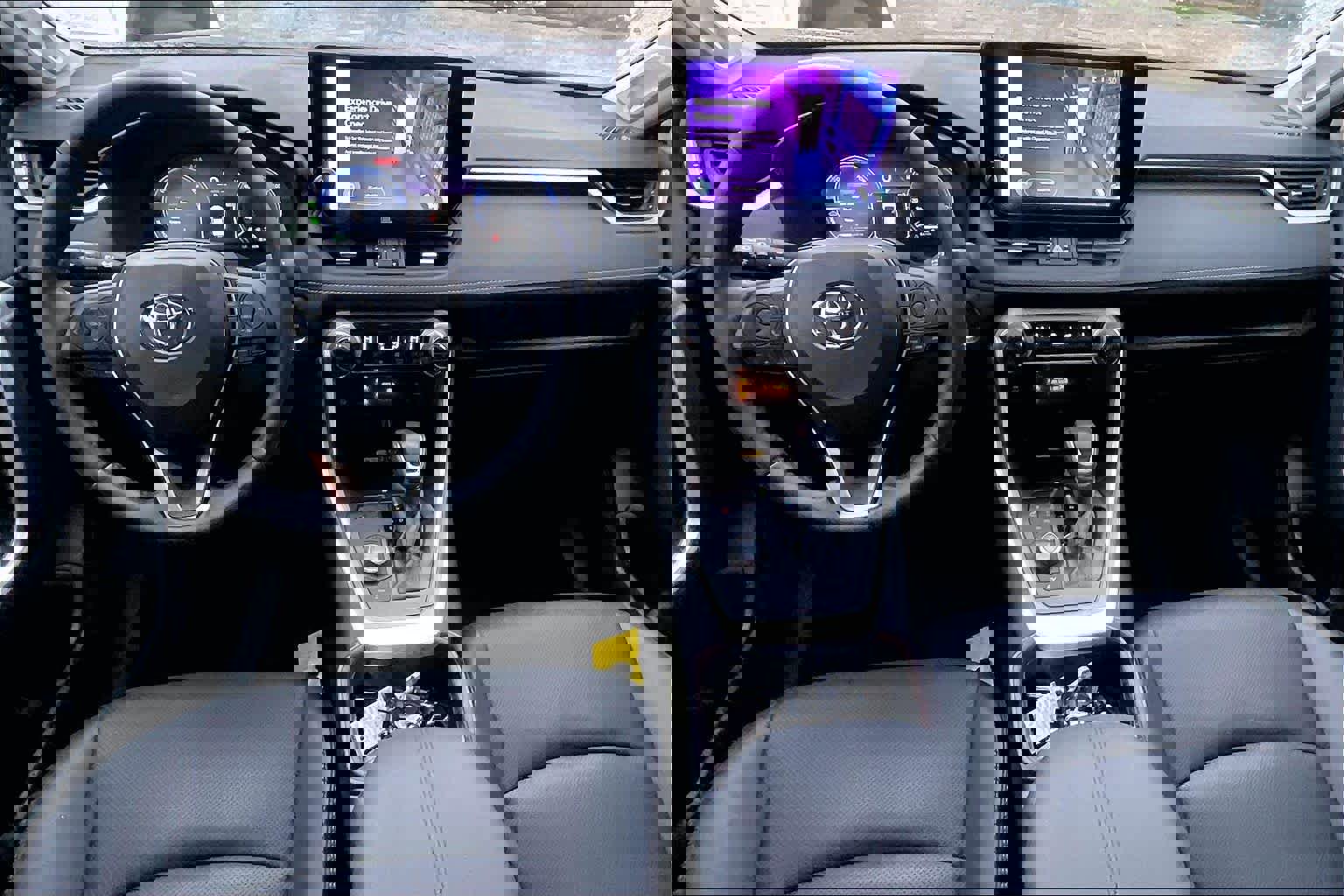 Used 2025 Toyota RAV4 Limited image 16