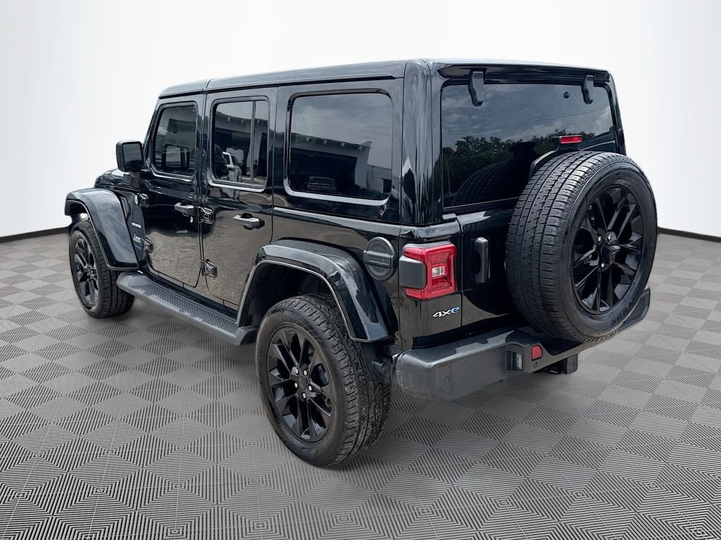 Used 2022 Jeep Wrangler Unlimited Sahara w/ Cold Weather Group AWD/4WD image 8