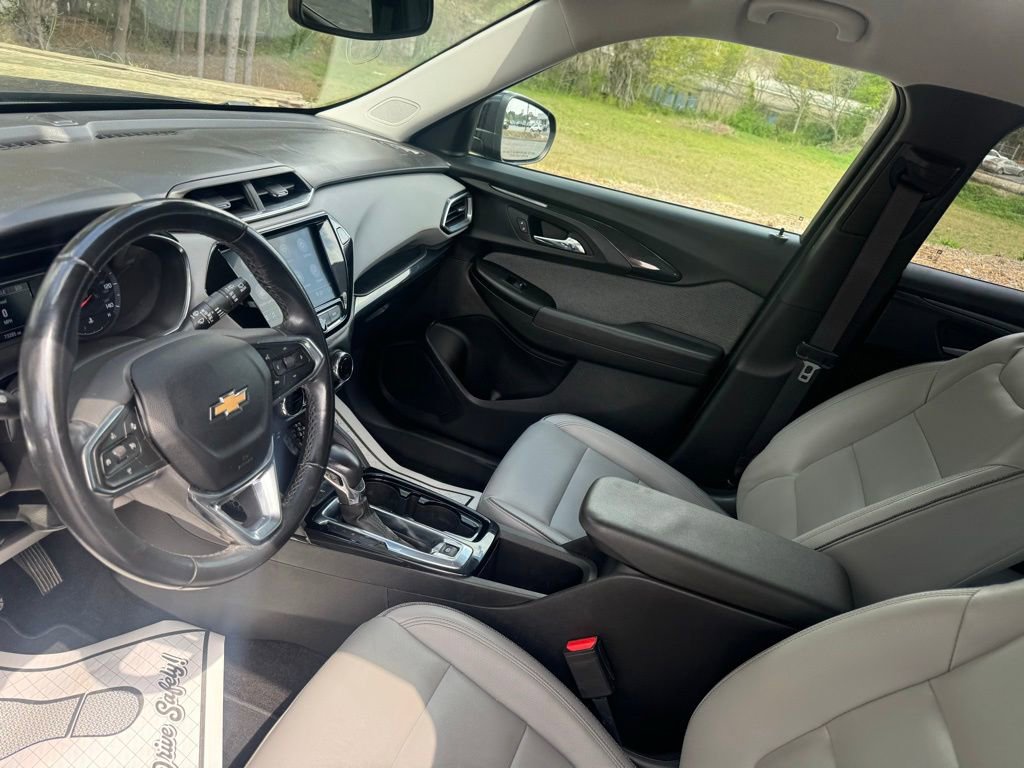 Certified 2021 Chevrolet TrailBlazer LT w/ Premium Seating Package image 15