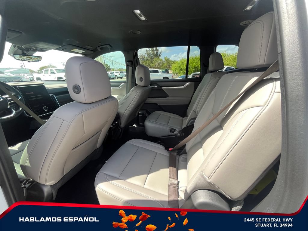 New 2026 GMC Acadia Elevation w/ Black Edition FWD image 13