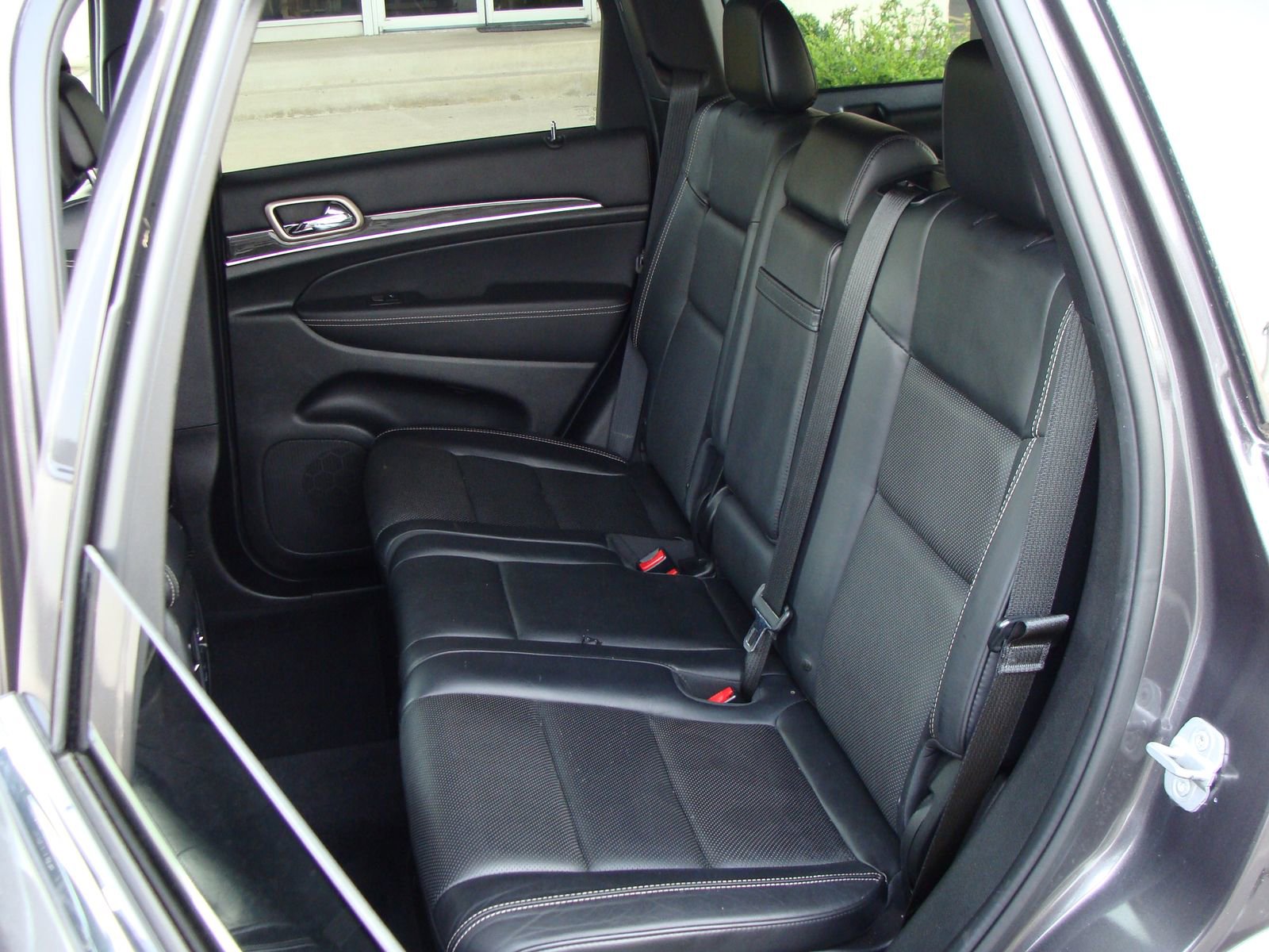 Used 2014 Jeep Grand Cherokee Overland image 8