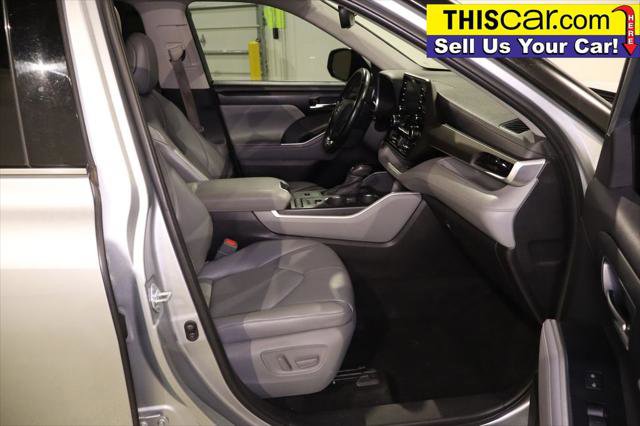 Used 2021 Toyota Highlander XLE image 22