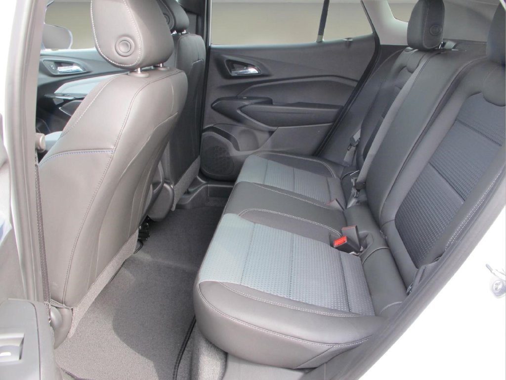 New 2026 Chevrolet Trax LT w/ Driver Confidence Package FWD image 23