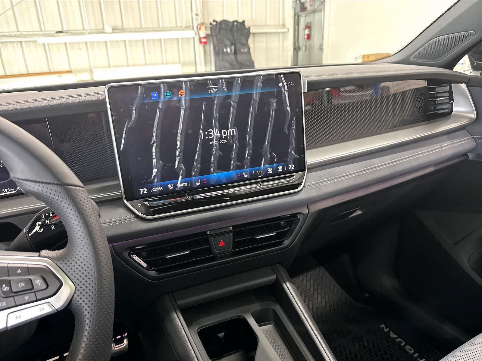 New 2026 Volkswagen Tiguan SE R-Line AWD/4WD image 6