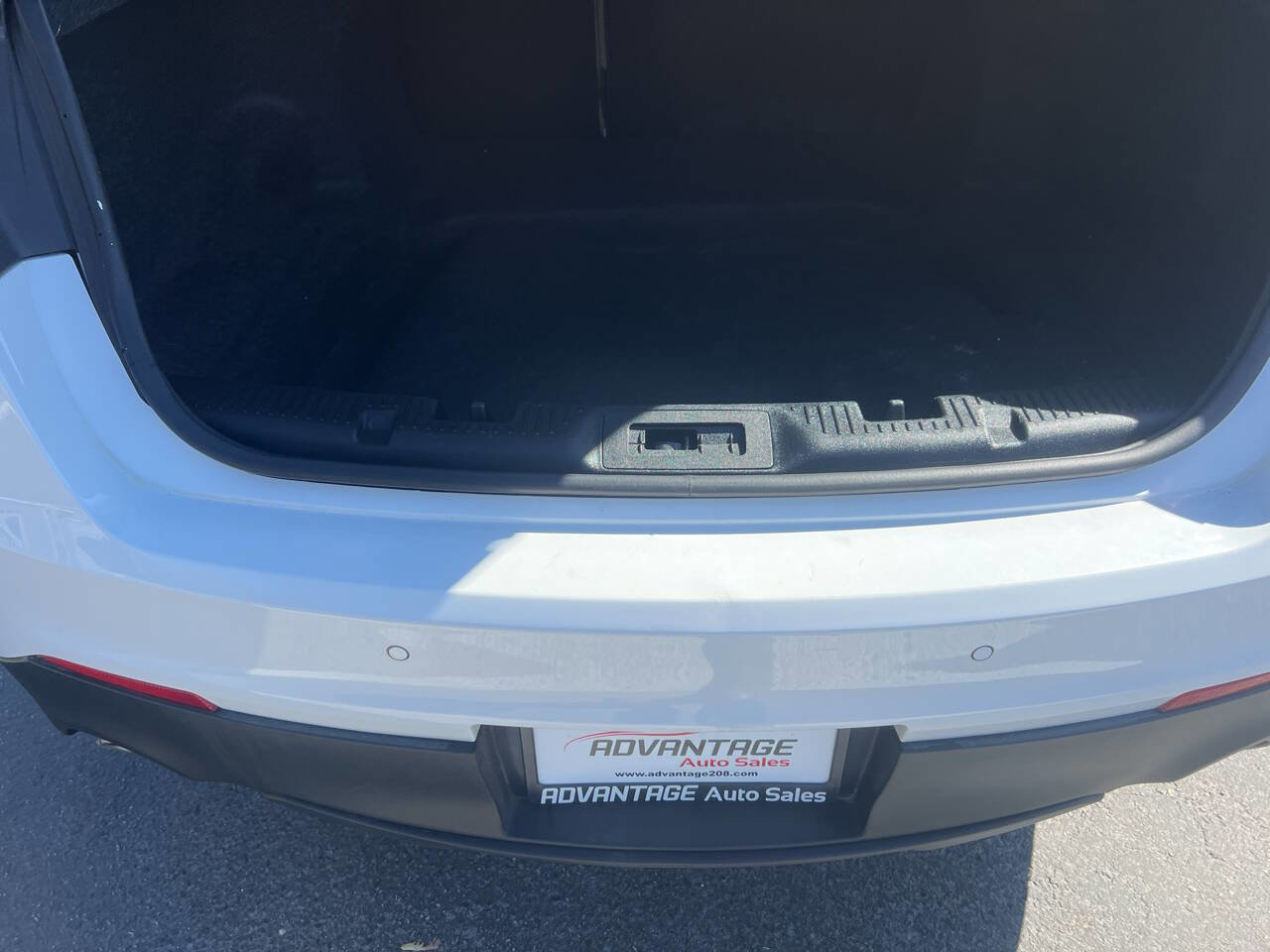 Used 2017 Ford Taurus SEL image 16