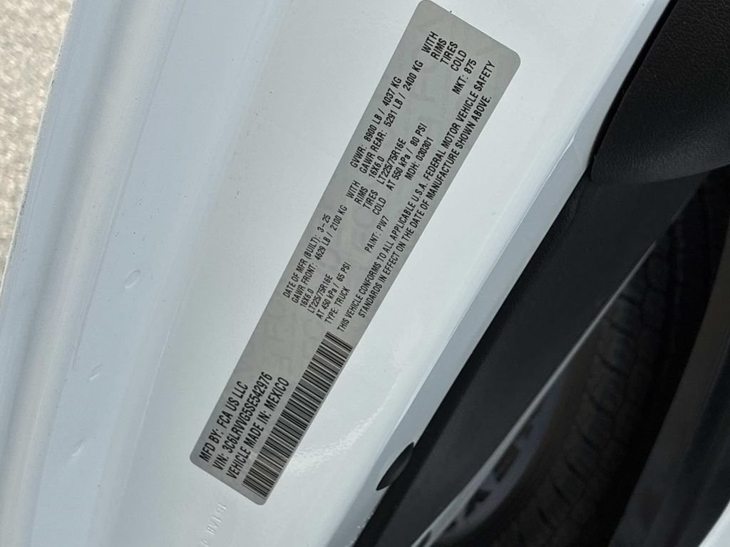 Used 2025 RAM ProMaster 2500 w/ U-Haul Equipment Group FWD image 31
