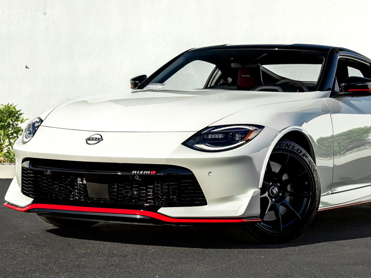 Used 2026 Nissan Z NISMO w/ Floor Mat Package RWD image 2