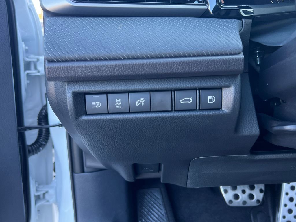 New 2026 Toyota Camry Hybrid AWD/4WD image 16