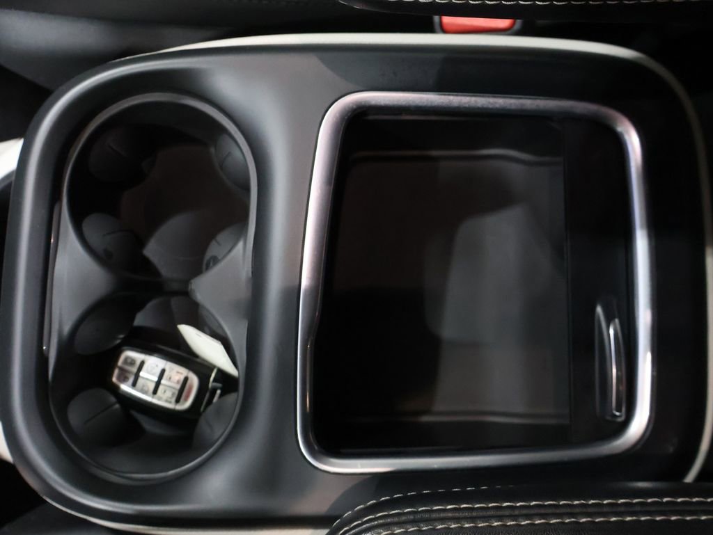 Used 2023 Chrysler Pacifica Touring-L image 35
