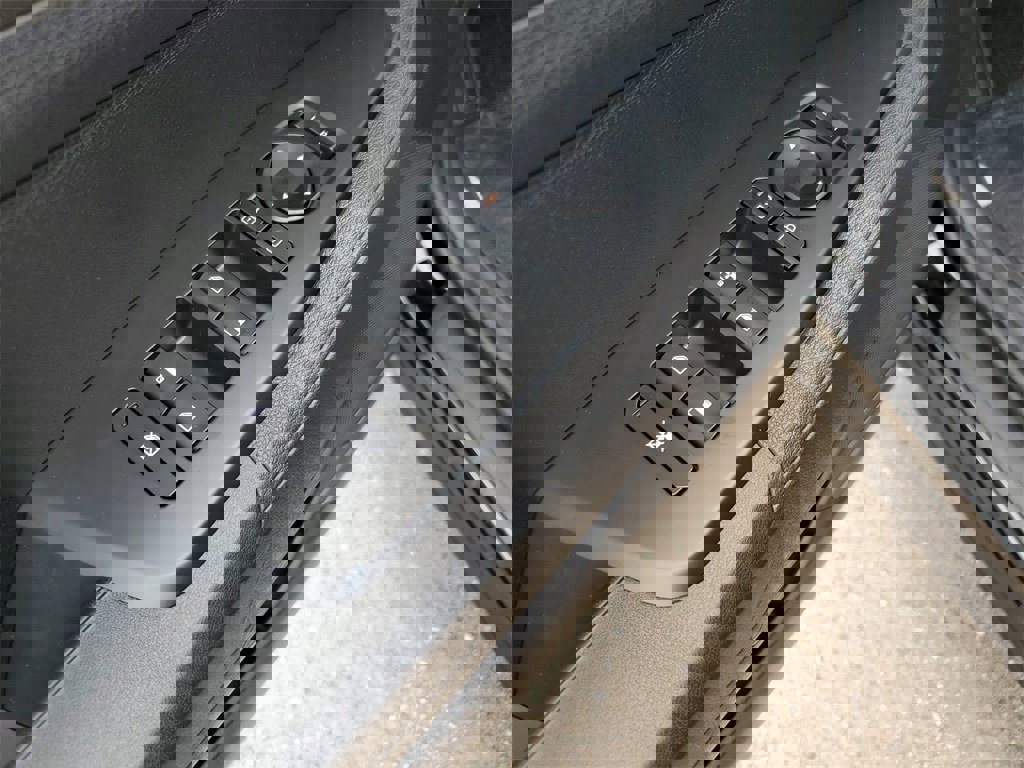 New 2026 Kia Sportage LX image 9