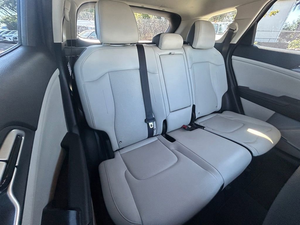 Used 2024 Kia Sportage EX image 27