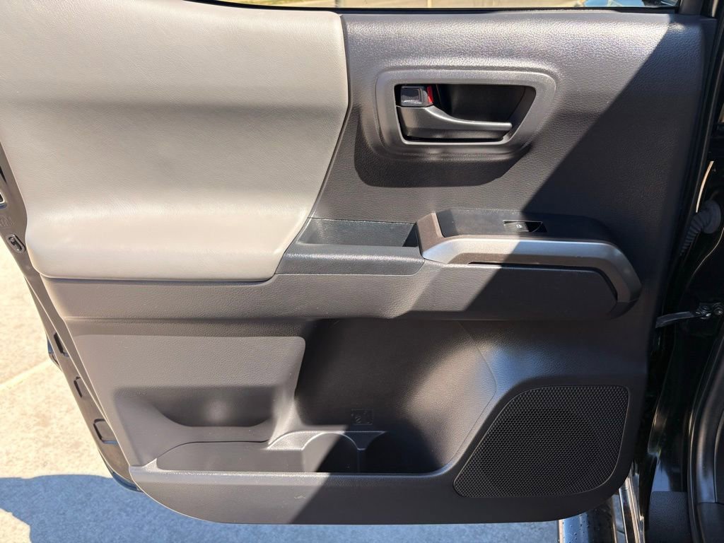 Used 2022 Toyota Tacoma SR5 image 28