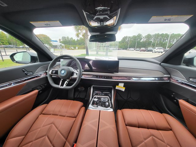 New 2026 BMW 750e xDrive w/ Executive Package image 14