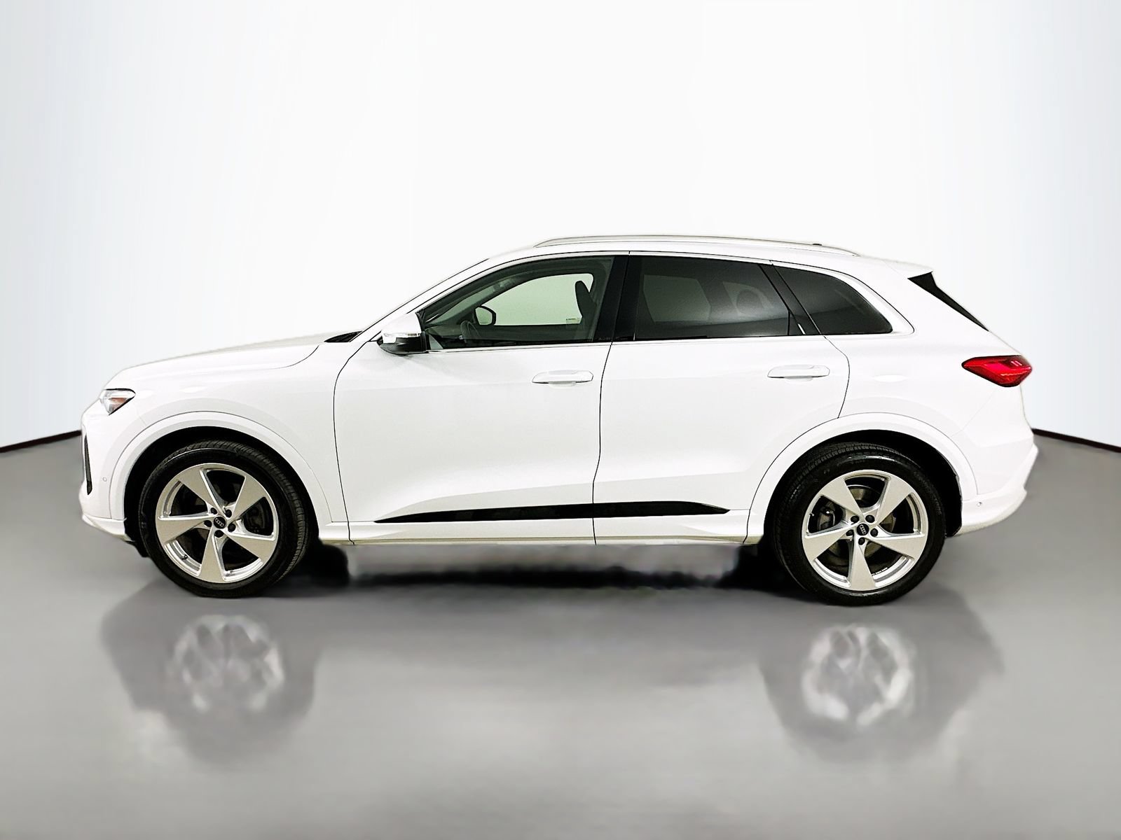 Used 2025 Audi Q5 Prestige AWD/4WD image 8