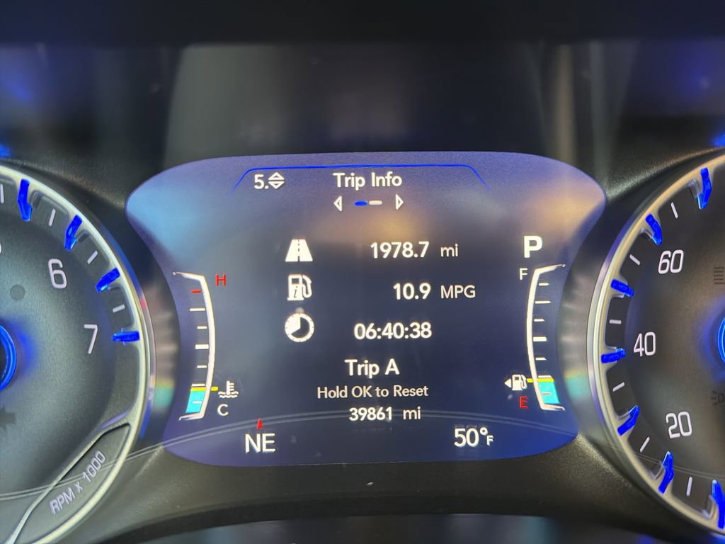 Used 2024 Chrysler Pacifica Touring-L FWD image 48