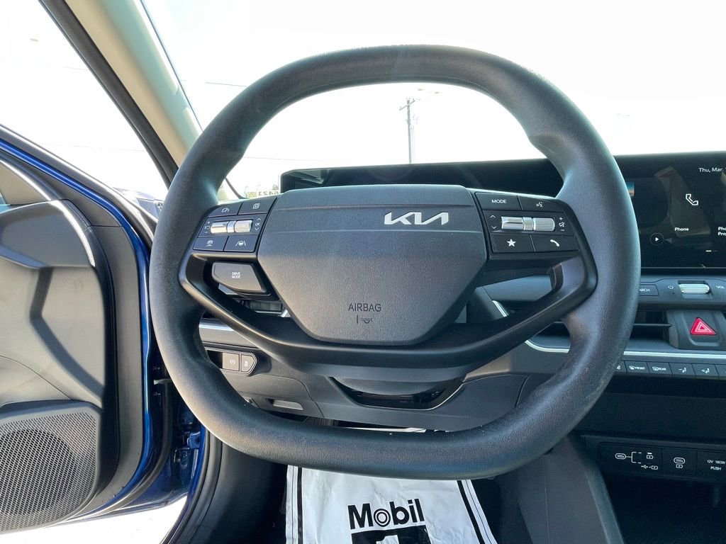 Certified 2025 Kia K4 LXS image 13