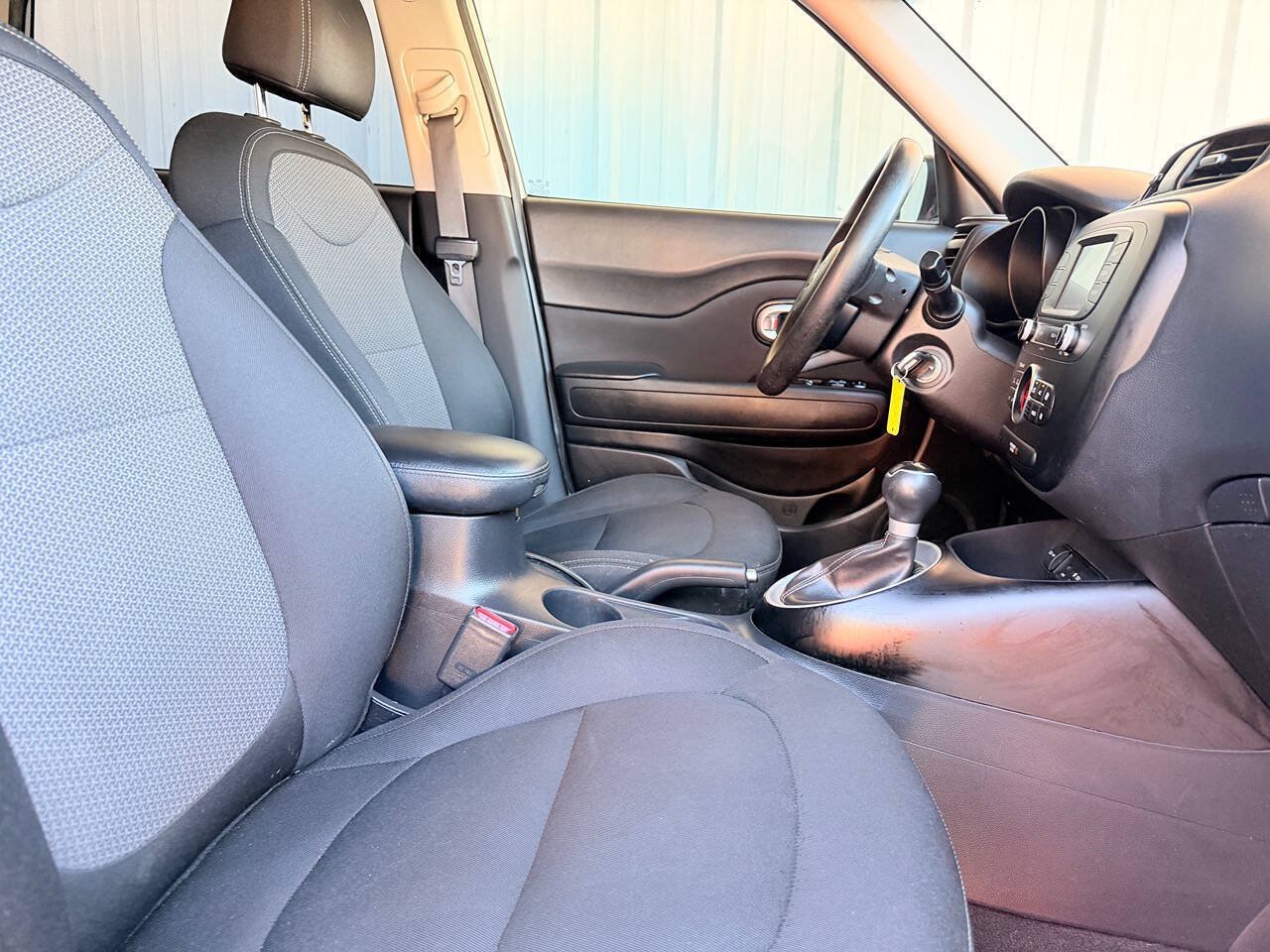 Used 2017 Kia Soul + FWD image 14