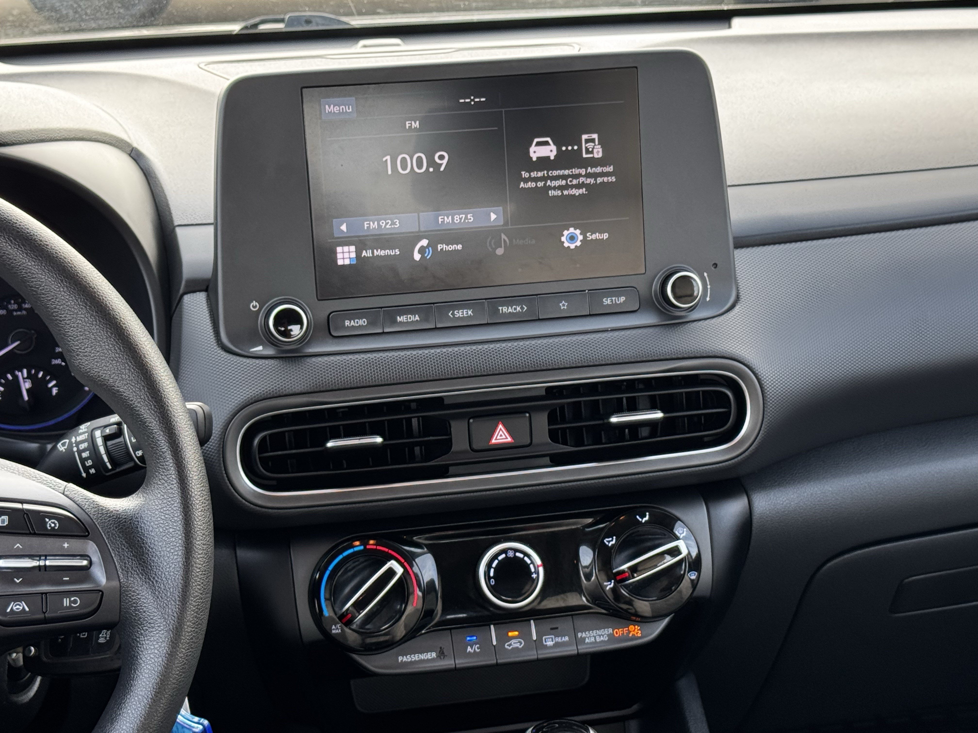 Used 2023 Hyundai Kona SE AWD/4WD image 17