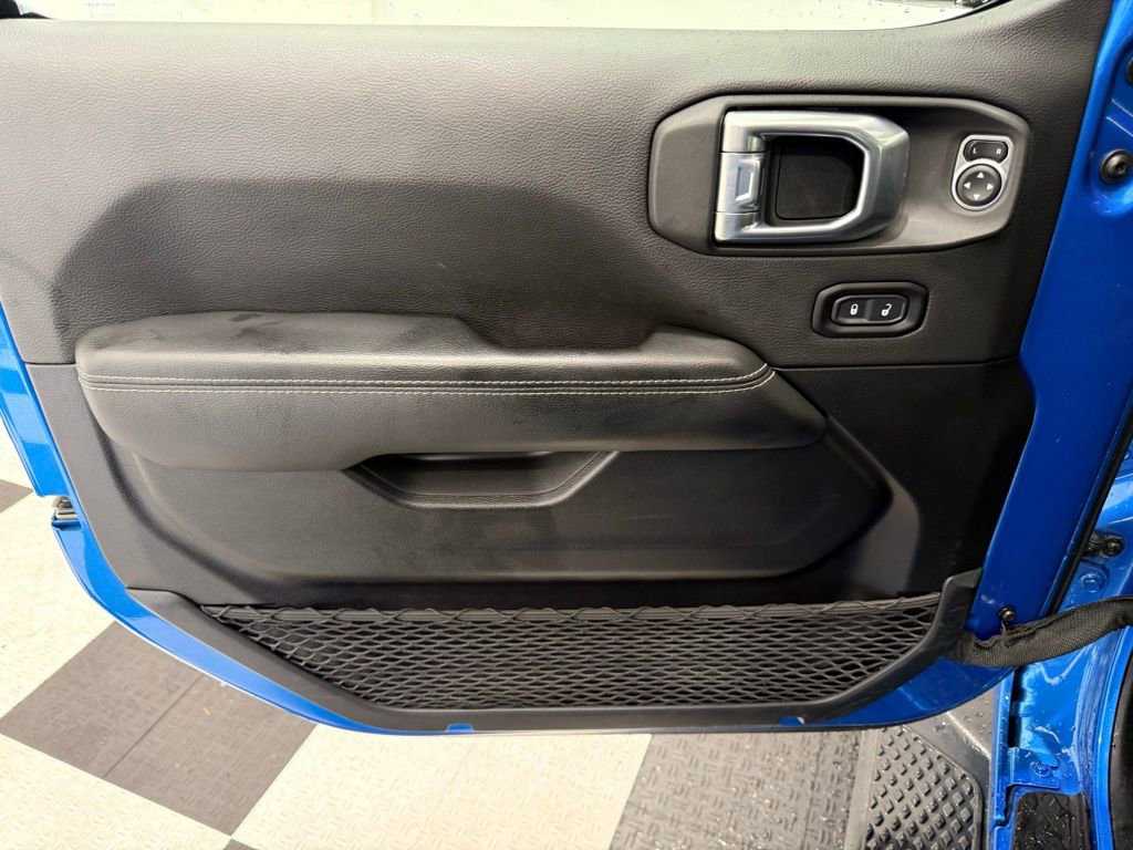 Used 2021 Jeep Gladiator Overland w/ Uconnect 4C Nav & Sound Group image 16